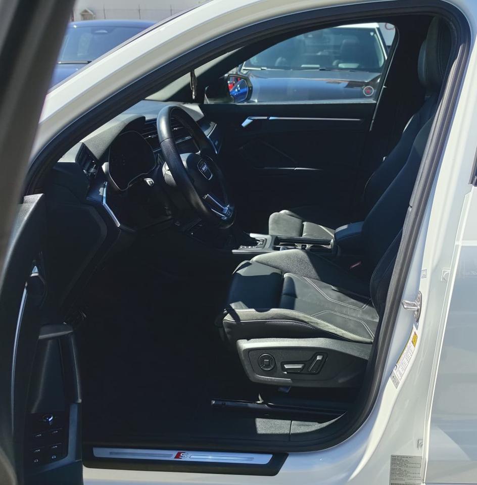2022 Audi Q3 PROGRESSIV / SLINE / NO ACCIDENTS / ROOF / LEATHER Photo