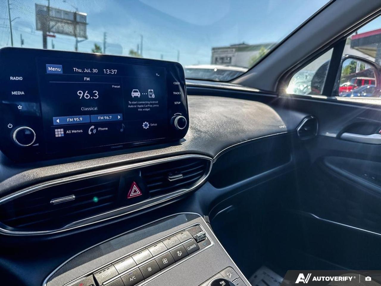 2022 Hyundai Santa Fe URBAN / NO ACCIDENTS / HTD SEATS / AWD / LEATHER Photo