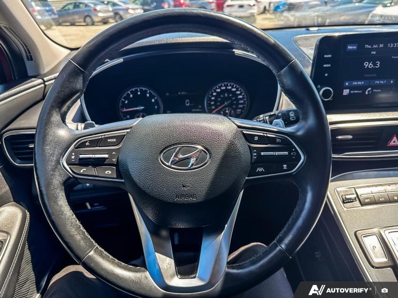 2022 Hyundai Santa Fe URBAN / NO ACCIDENTS / HTD SEATS / AWD / LEATHER Photo