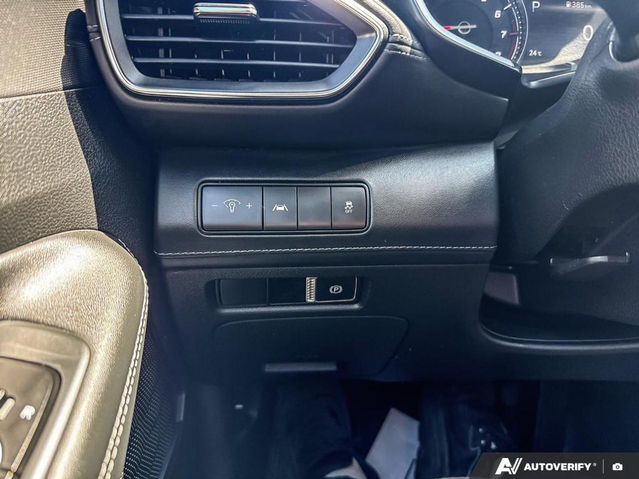 2022 Hyundai Santa Fe URBAN / NO ACCIDENTS / HTD SEATS / AWD / LEATHER Photo