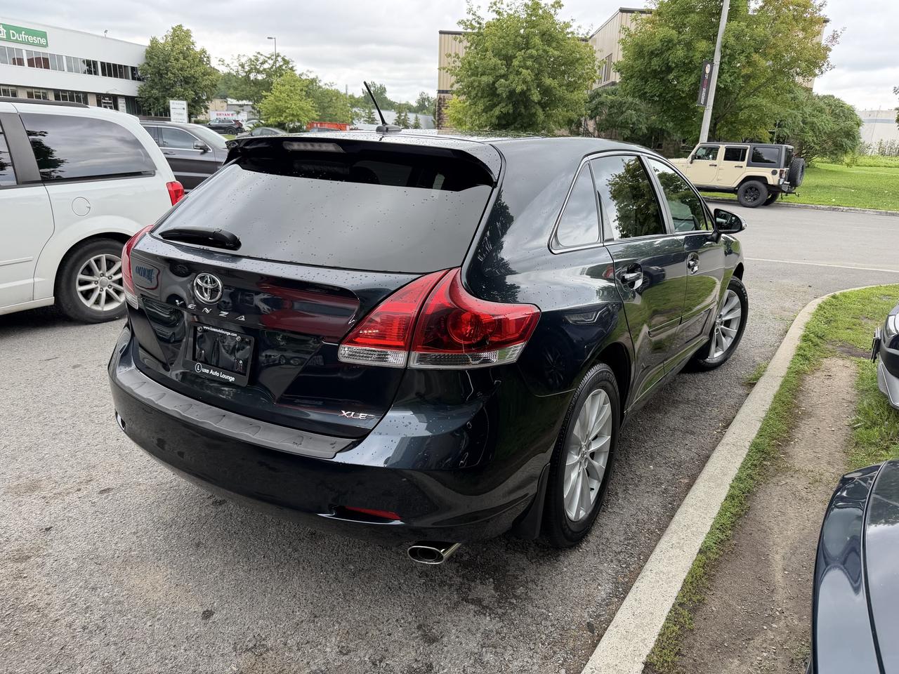 2015 Toyota Venza XLE - Photo #5