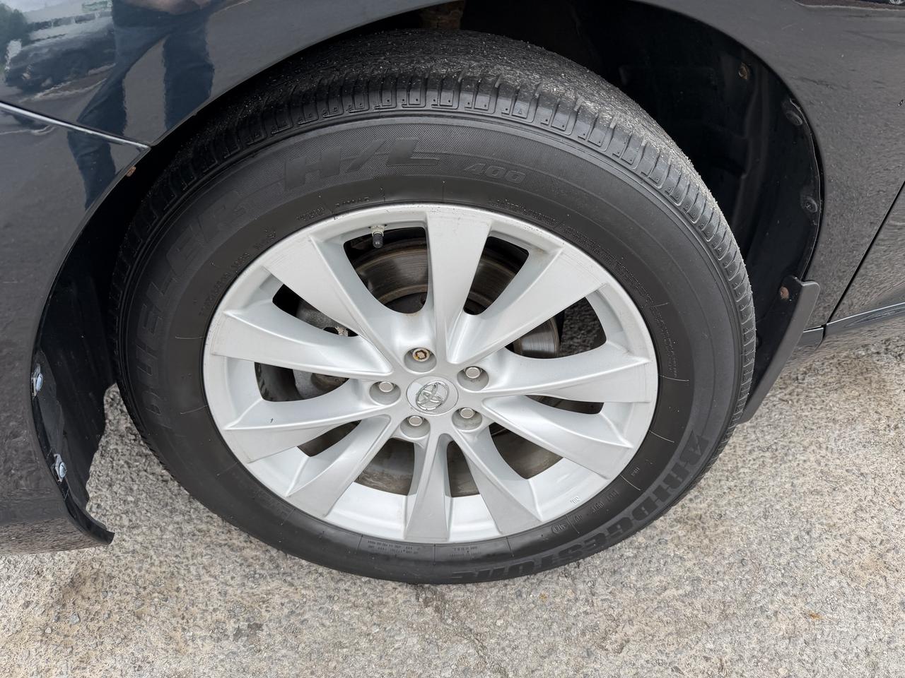 2015 Toyota Venza XLE Photo