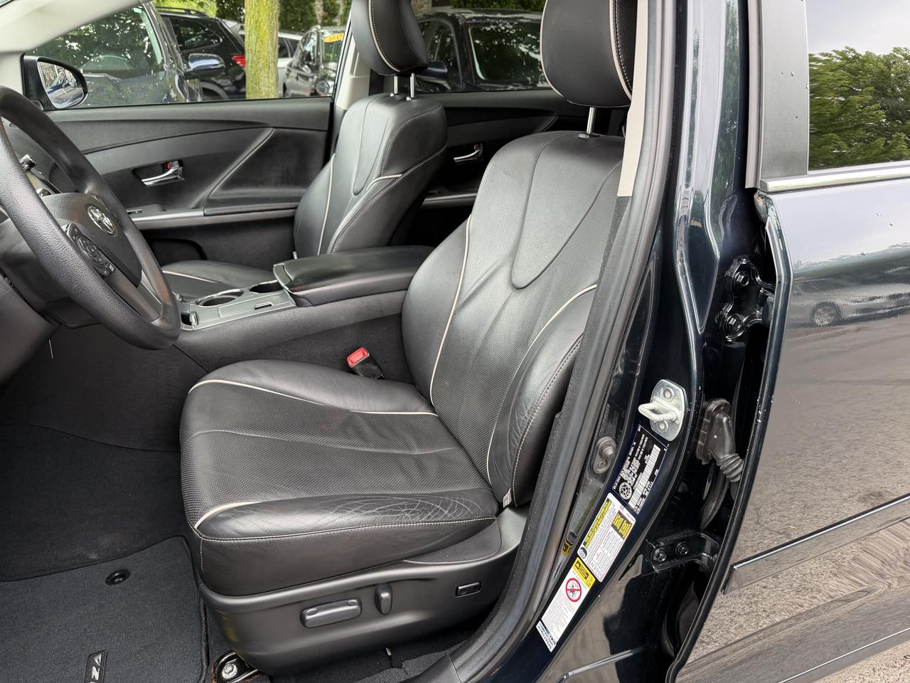 2015 Toyota Venza XLE - Photo #13