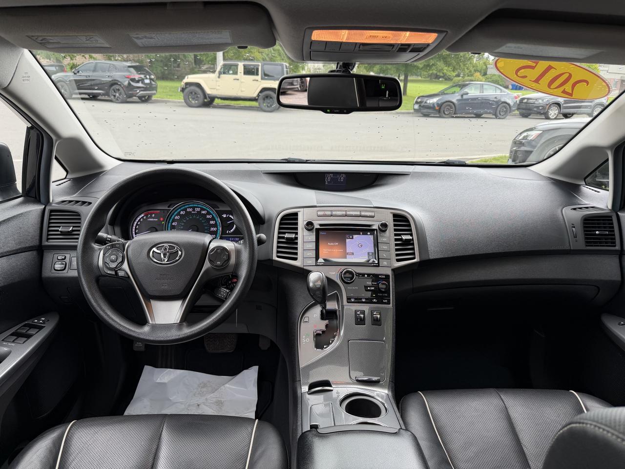 2015 Toyota Venza XLE - Photo #16