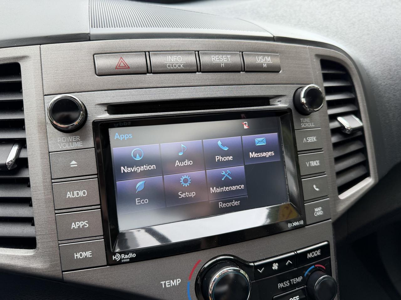 2015 Toyota Venza XLE Photo