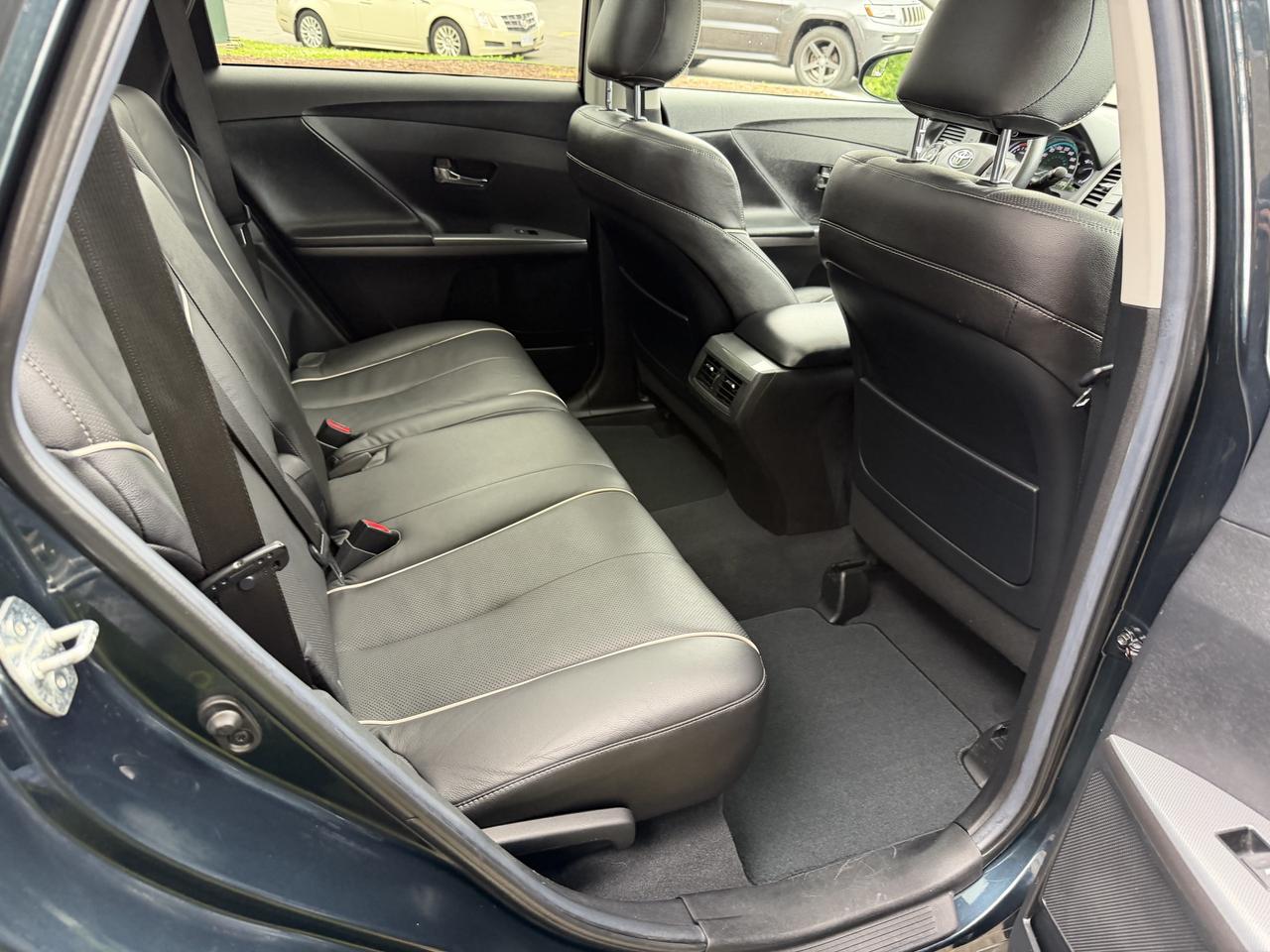2015 Toyota Venza XLE - Photo #33