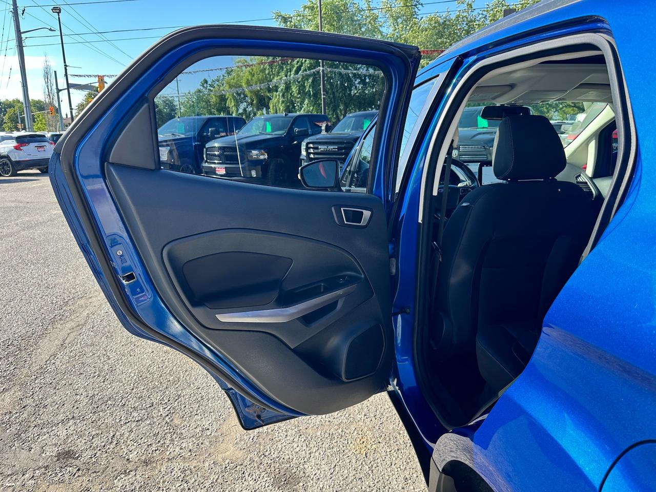2019 Ford EcoSport SE Heated Cloth NAV FM/XM Sunroof BackupCam A/C Photo