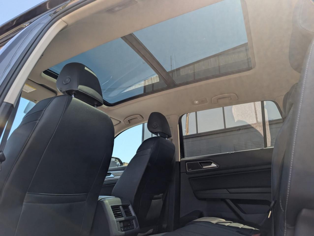 2019 Volkswagen Atlas V6 4MOTION * EXECLINE * PANO ROOF * LEATHER SEATS Photo