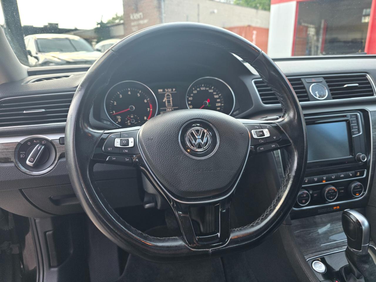 2016 Volkswagen Passat COMFORTLINE Photo