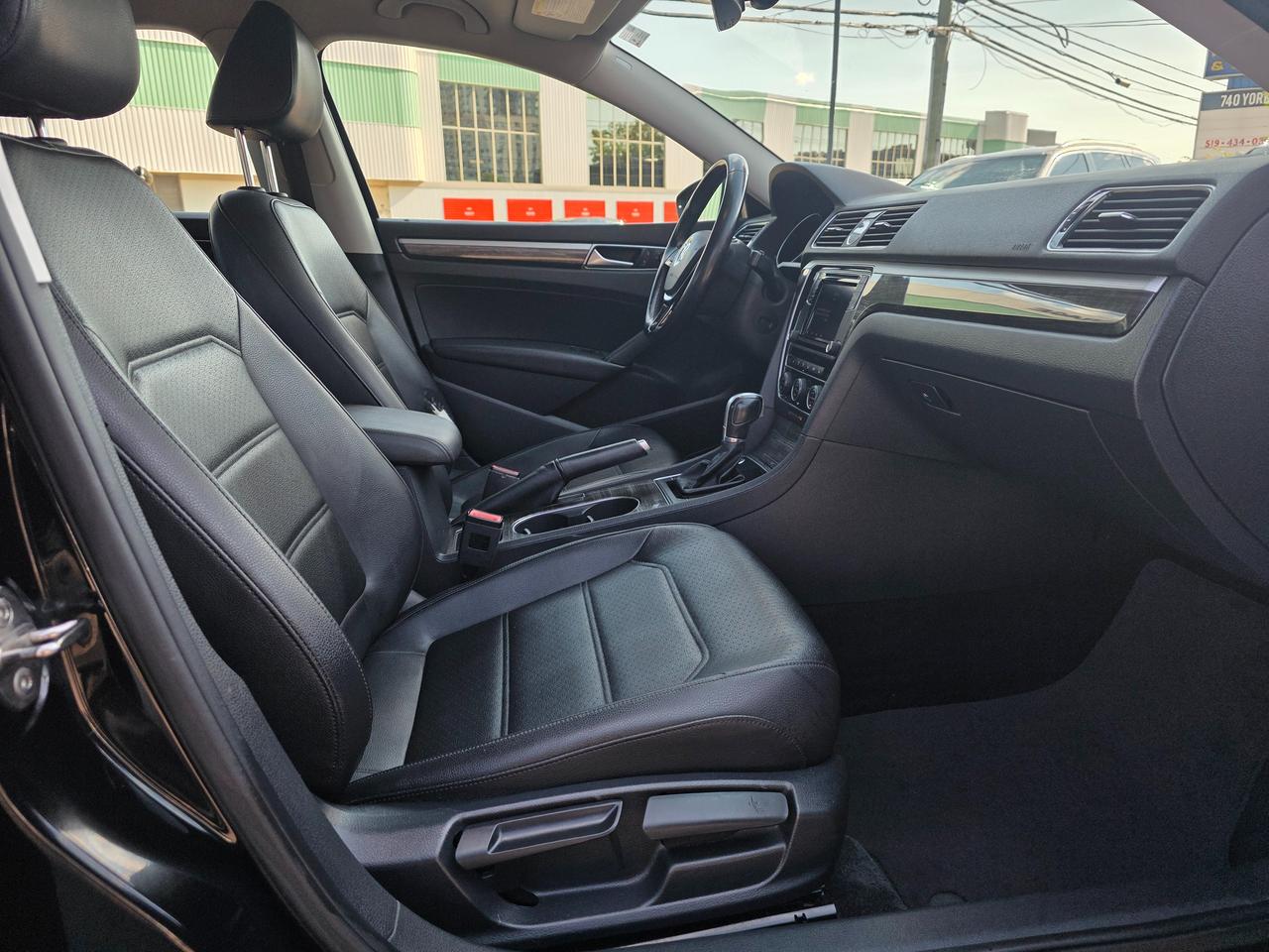 2016 Volkswagen Passat COMFORTLINE Photo