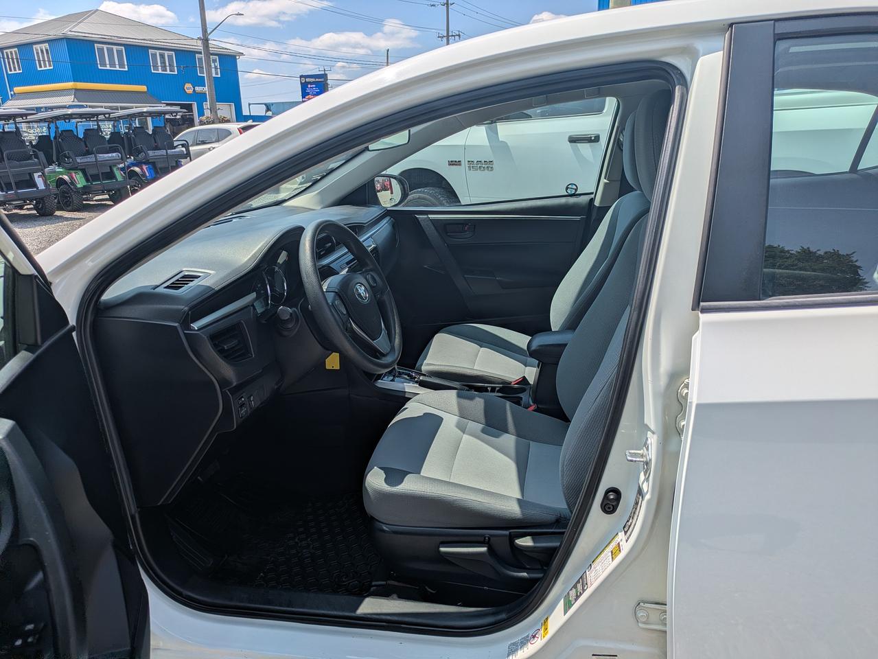 2016 Toyota Corolla 4dr Sdn CVT Photo
