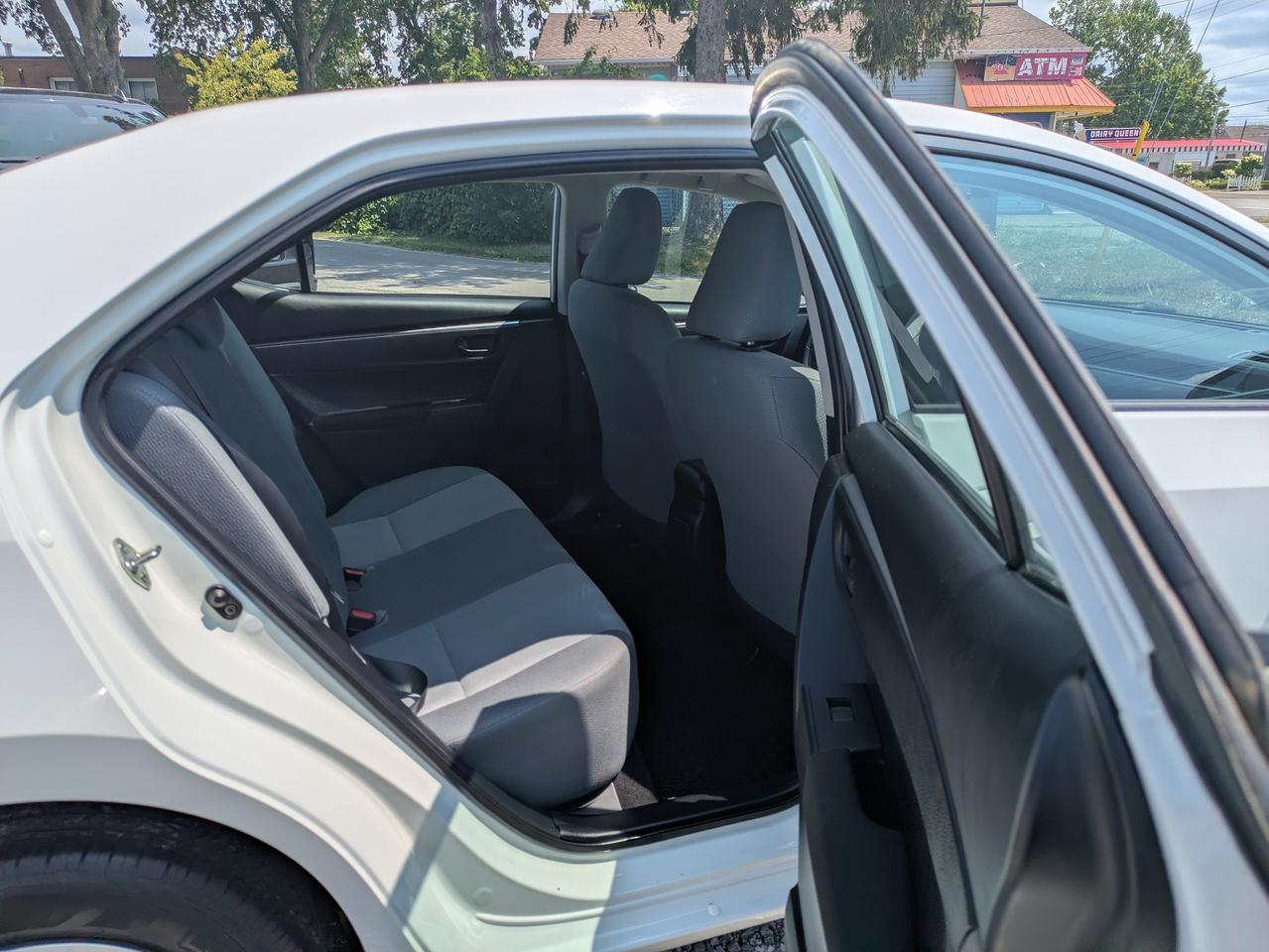 2016 Toyota Corolla 4dr Sdn CVT Photo