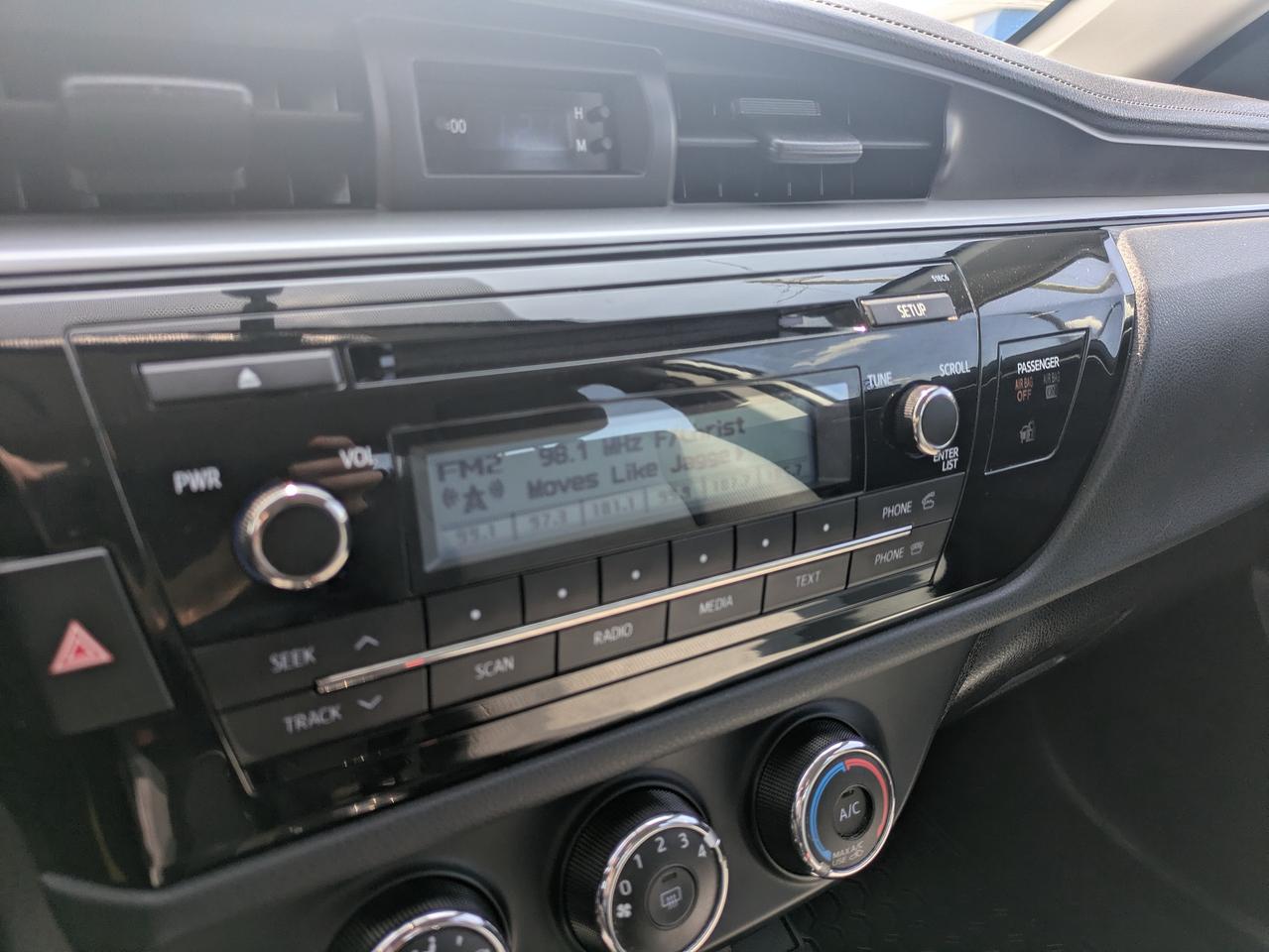 2016 Toyota Corolla 4dr Sdn CVT Photo