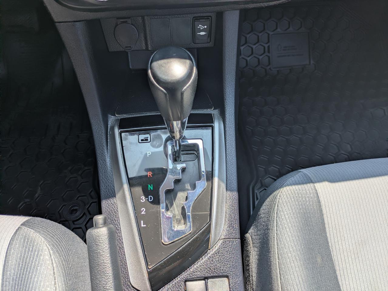2016 Toyota Corolla 4dr Sdn CVT Photo