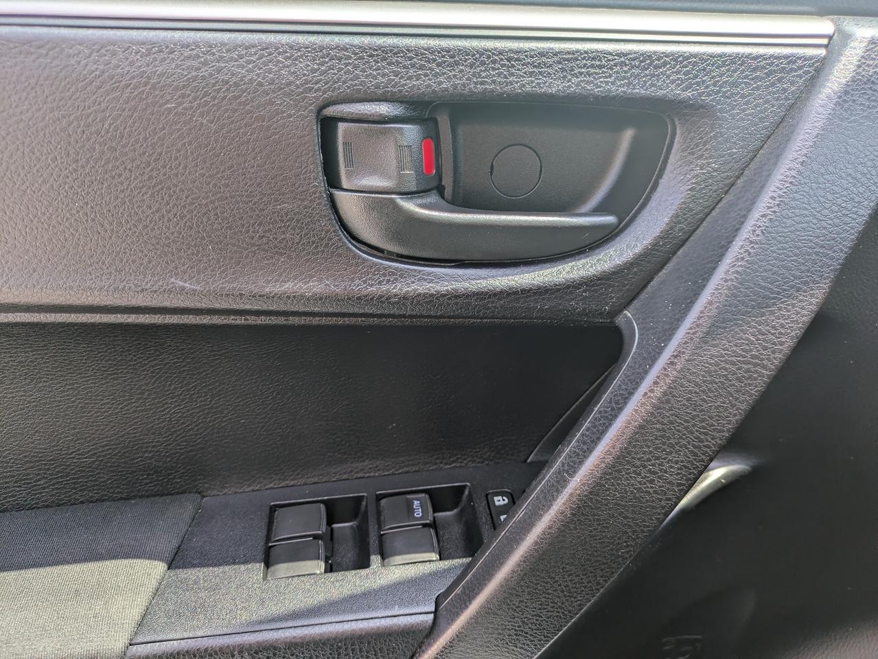 2016 Toyota Corolla 4dr Sdn CVT Photo