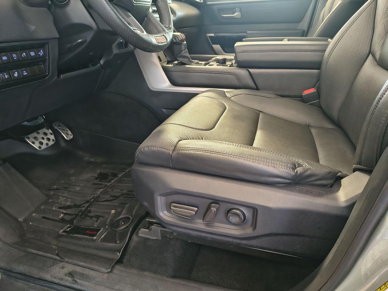 2023 Toyota Tundra Limited  Photo0