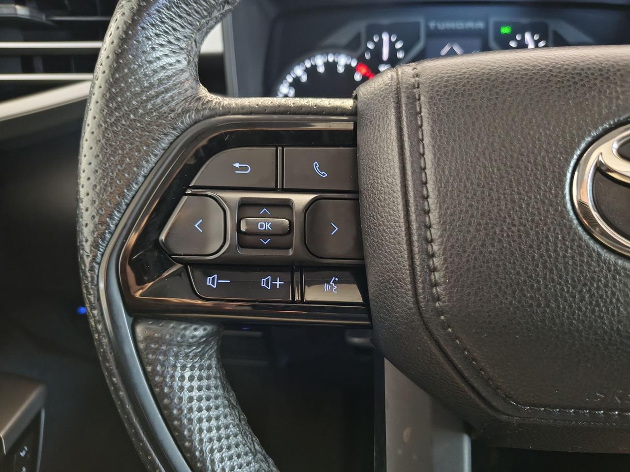 2023 Toyota Tundra Limited  Photo0