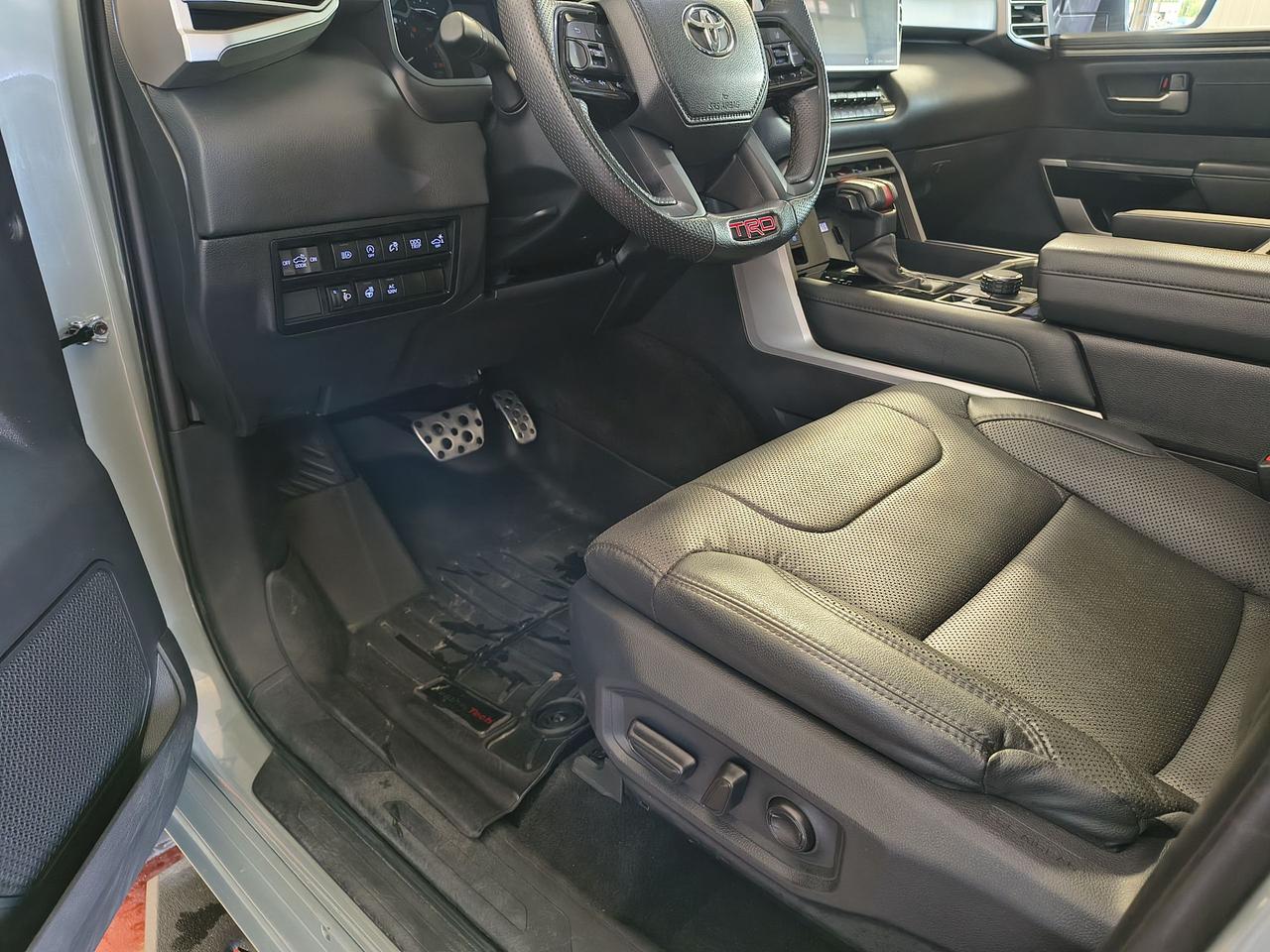 2023 Toyota Tundra Limited  Photo0