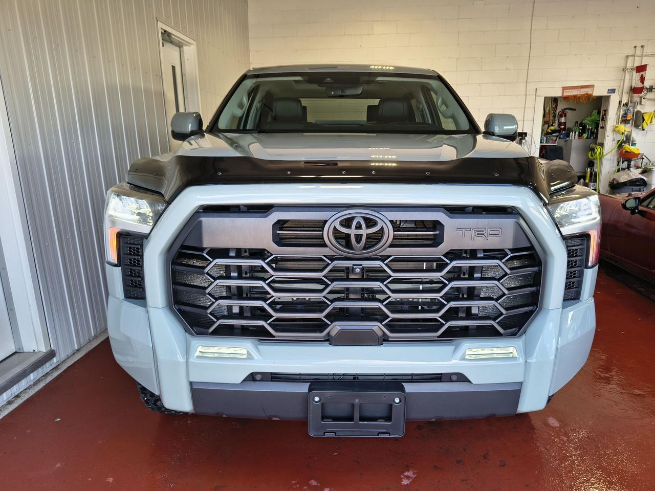 2023 Toyota Tundra Limited  Photo0