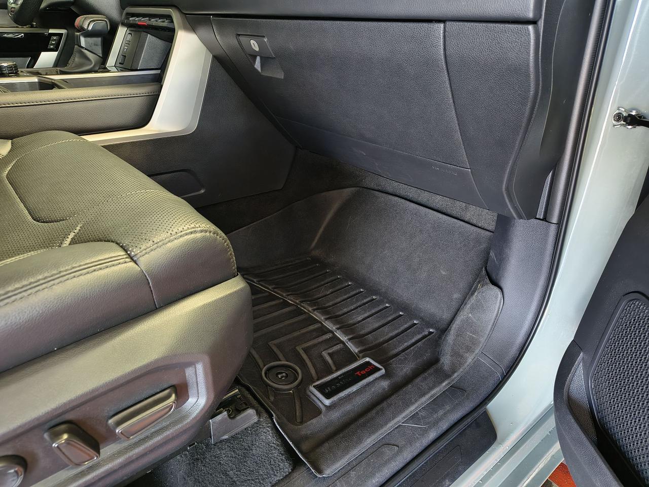 2023 Toyota Tundra Limited  Photo0