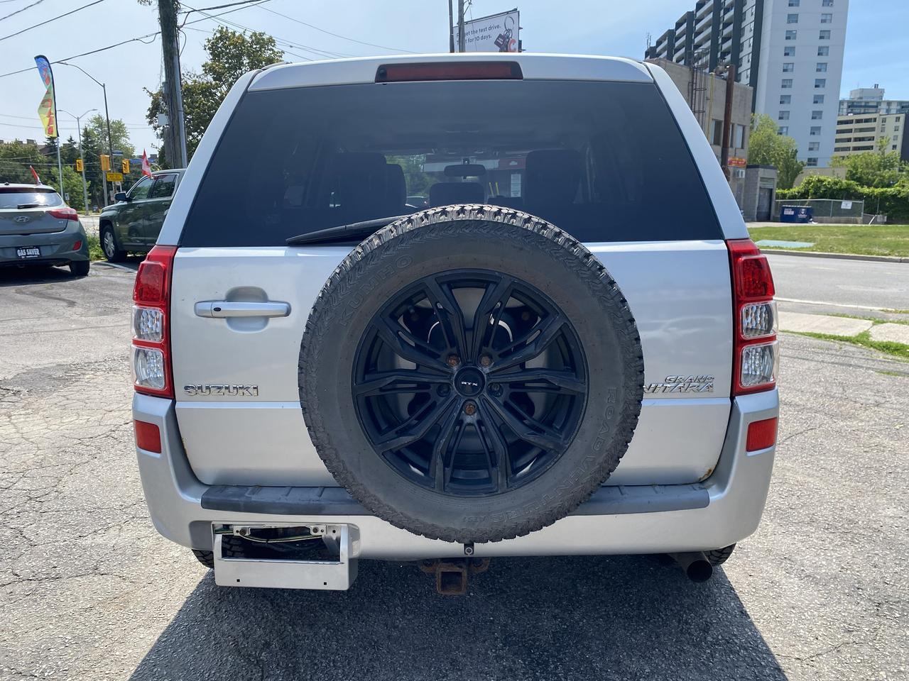 2010 Suzuki Grand Vitara JLX/4x4/Automatic/Leather/Sumroof Photo