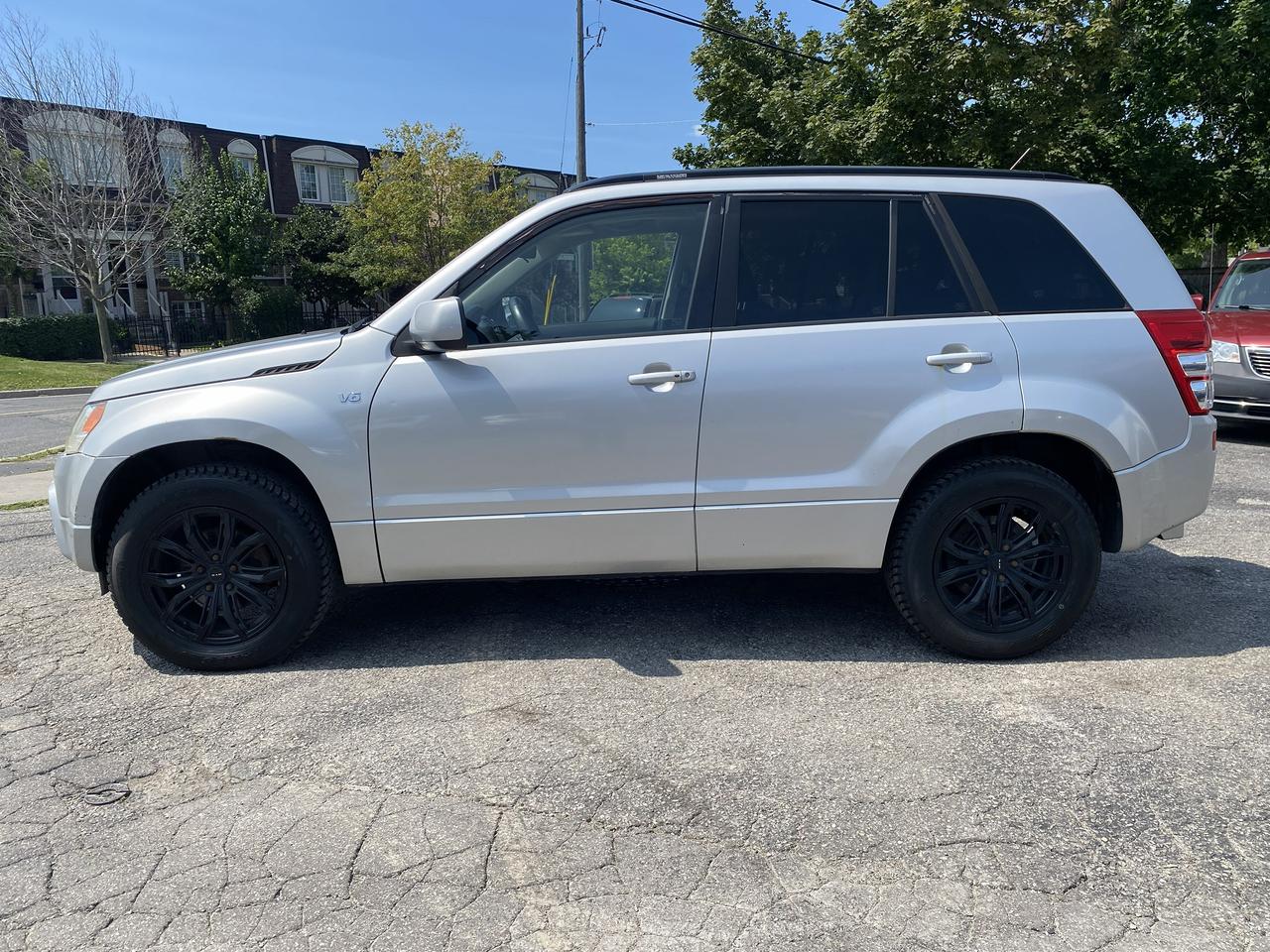 2010 Suzuki Grand Vitara JLX/4x4/Automatic/Leather/Sumroof Photo