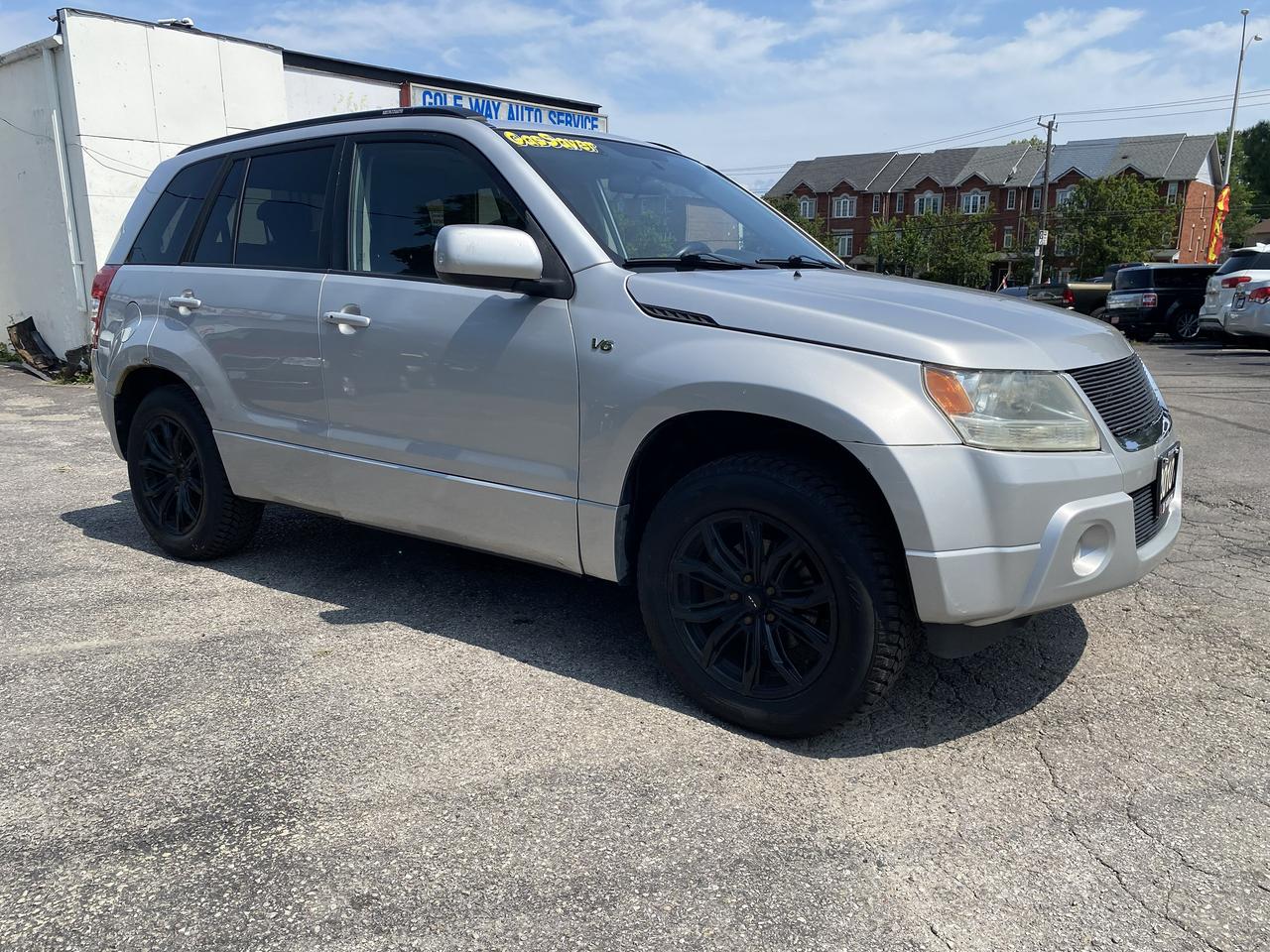 2010 Suzuki Grand Vitara JLX/4x4/Automatic/Leather/Sumroof Photo