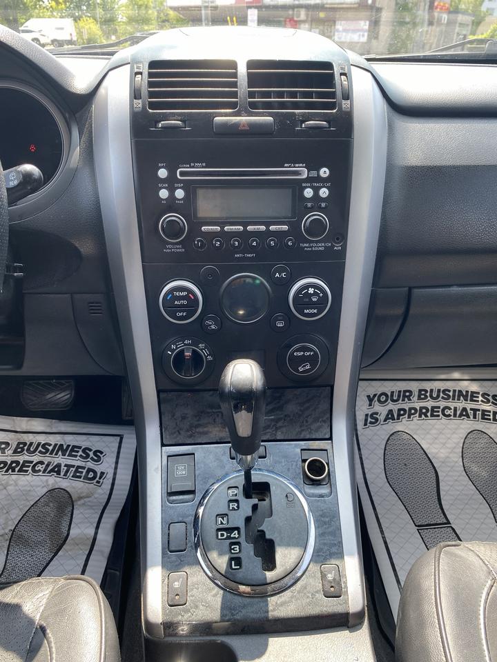 2010 Suzuki Grand Vitara JLX/4x4/Automatic/Leather/Sumroof Photo