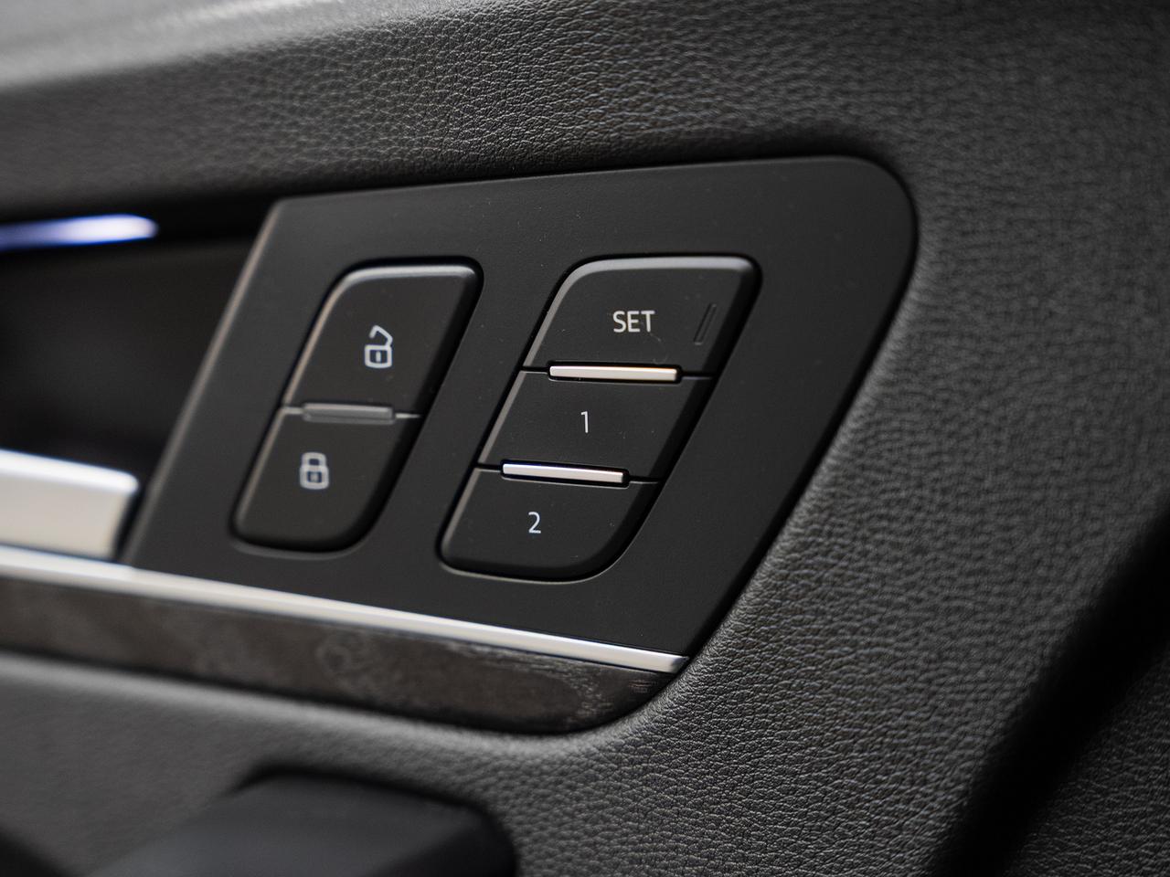 2020 Audi Q5 TECHNIK AWD | Nav | Pano roof | Leather | CarPlay Photo