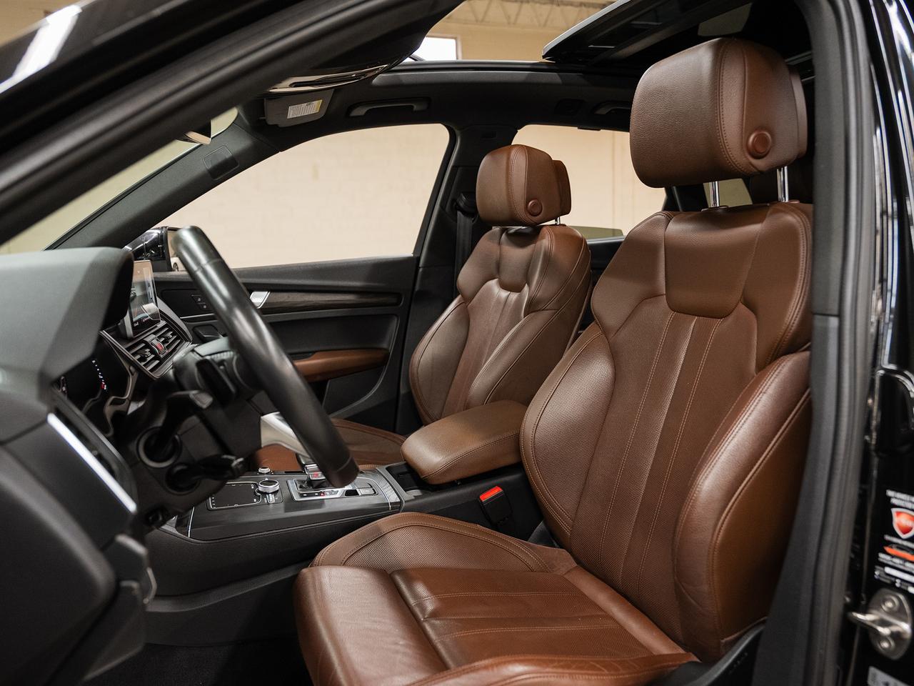 2020 Audi Q5 TECHNIK AWD | Nav | Pano roof | Leather | CarPlay Photo