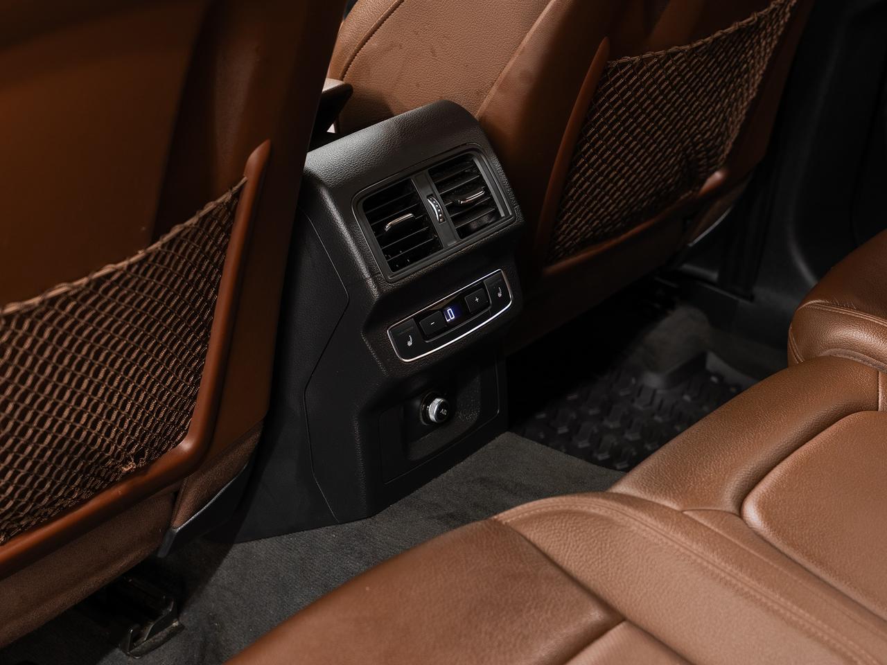 2020 Audi Q5 TECHNIK AWD | Nav | Pano roof | Leather | CarPlay Photo