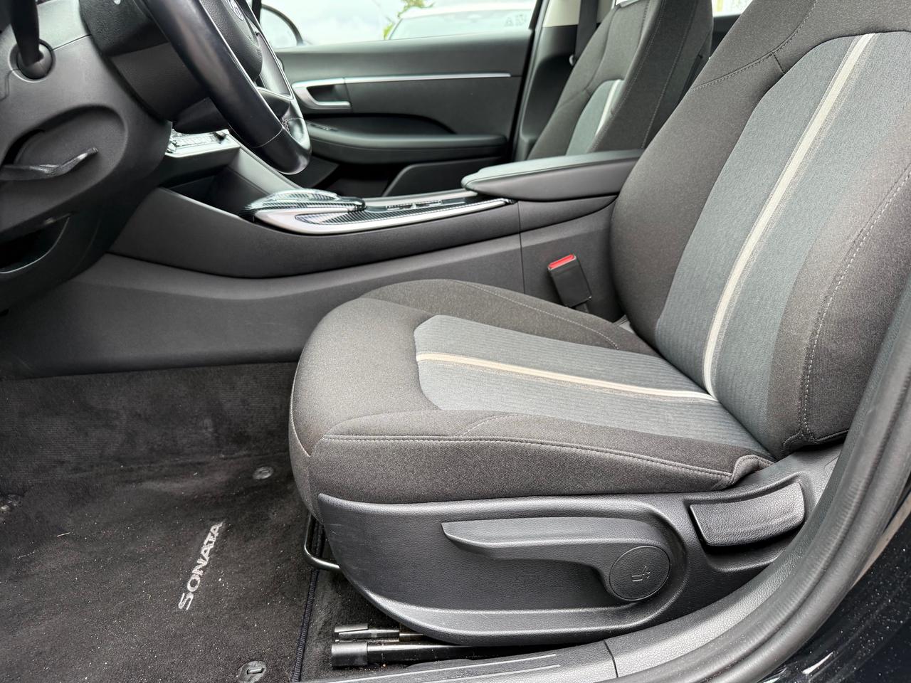 2021 Hyundai Sonata Preferred AutoStart! CarPlay! Heat Steering! Photo