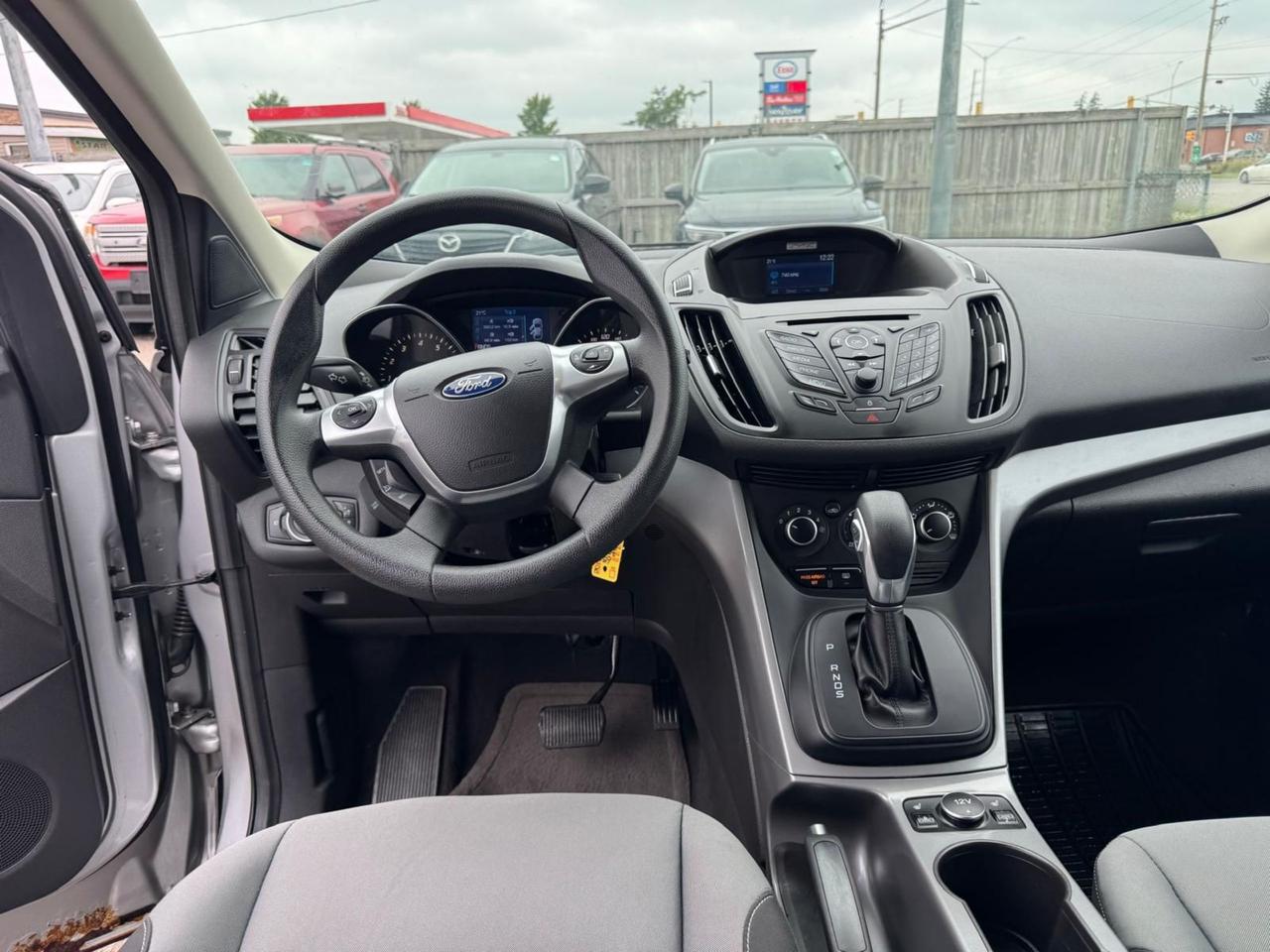 2015 Ford Escape SE, ALLOYS, ONLY 172KMS, 4 CYLINDER, AUTO, CERT Photo