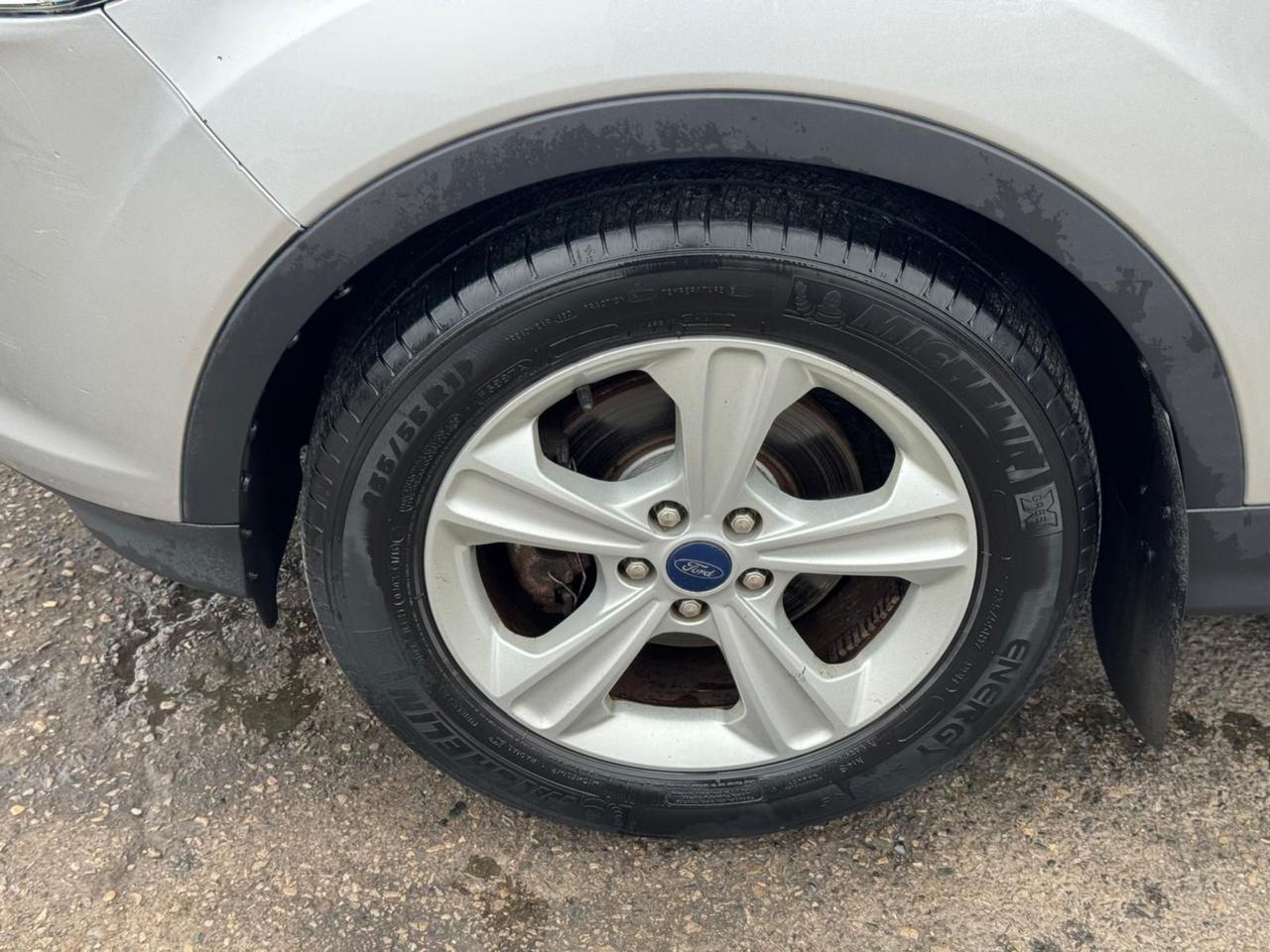 2015 Ford Escape SE, ALLOYS, ONLY 172KMS, 4 CYLINDER, AUTO, CERT Photo