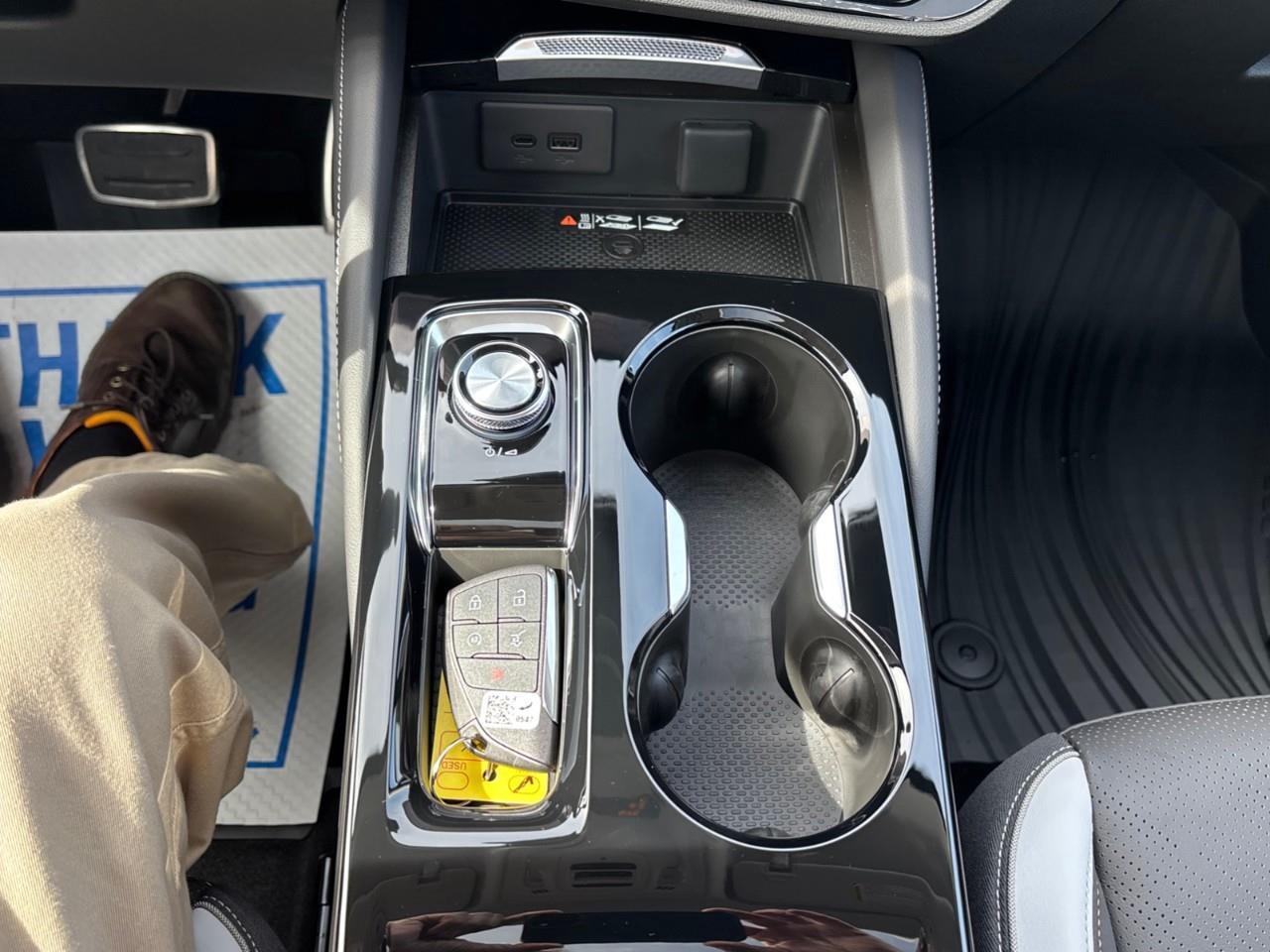 2026 Buick Envision Sport Touring New 2026 5 Passenger AWD SUV with Panoramic Sunroof, Heated Front Seats, Heated Steering Wheel, Heated Second Row Outboard Seats, Heads-Up Display, 30 Ultra-Wide Diagonal Screen, Adaptive Cruise Contr Photo