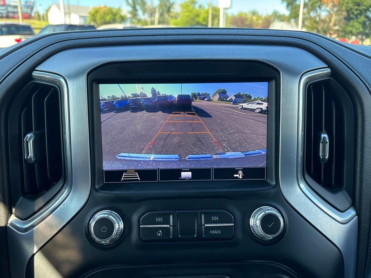 2020 GMC Sierra 1500 Elevation Used 5 Passenger Double Cab 6.6ft Box 4X4 V8 Truck with Heated Front Seats, Heated Steering Wheel and 8 Colour Touchscreen Radio with Apple CarPlay, Android Auto and a Bose Speaker System Photo