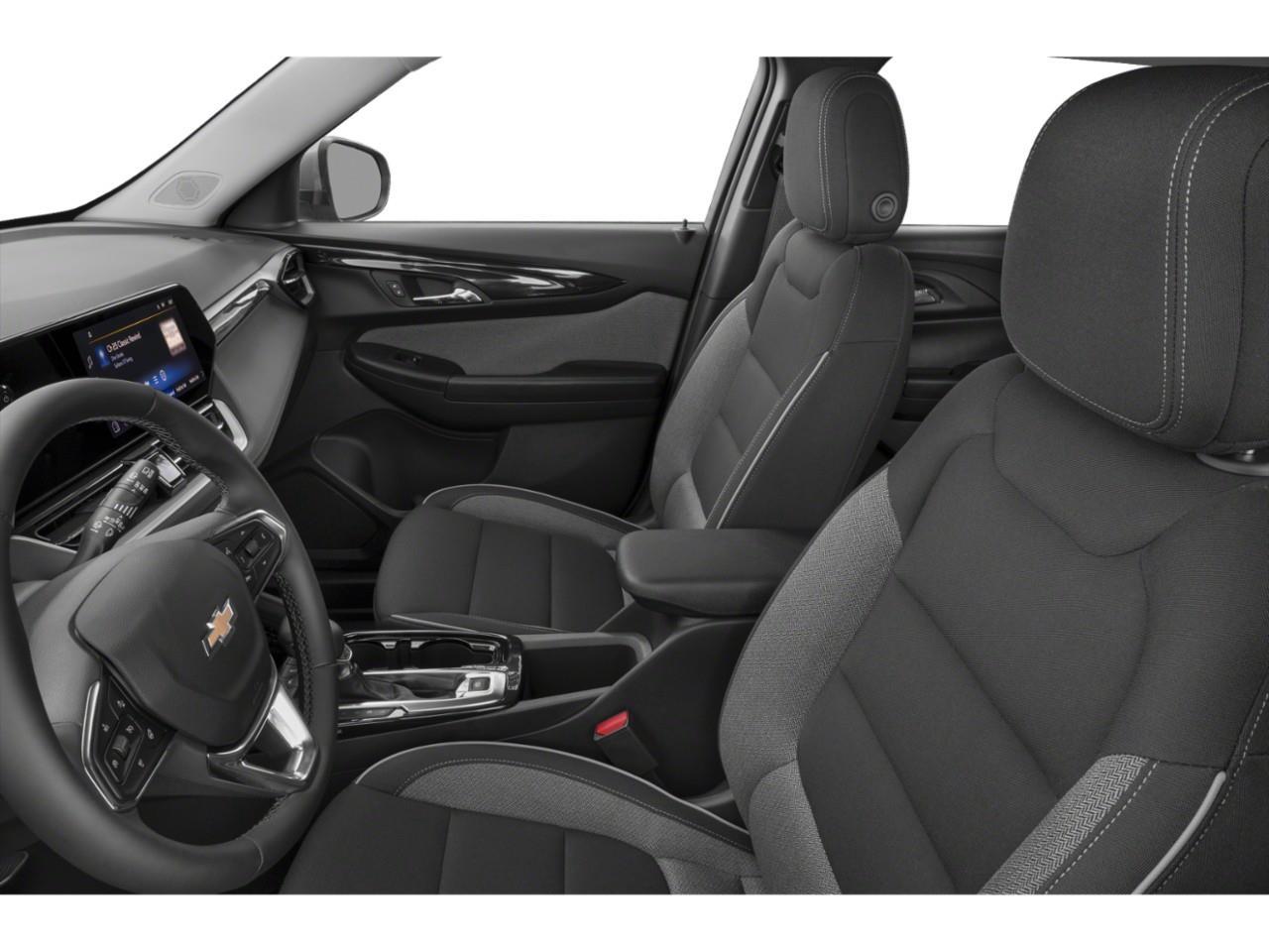 2025 Chevrolet TrailBlazer LT Used 2025 5 Passenger Small AWD SUV with Heated Front Seats, Heated Steering Wheel and a 11 Diagonal Touchscreen Radio with Wireless Apple CarPlay and Wireless Android Auto Photo