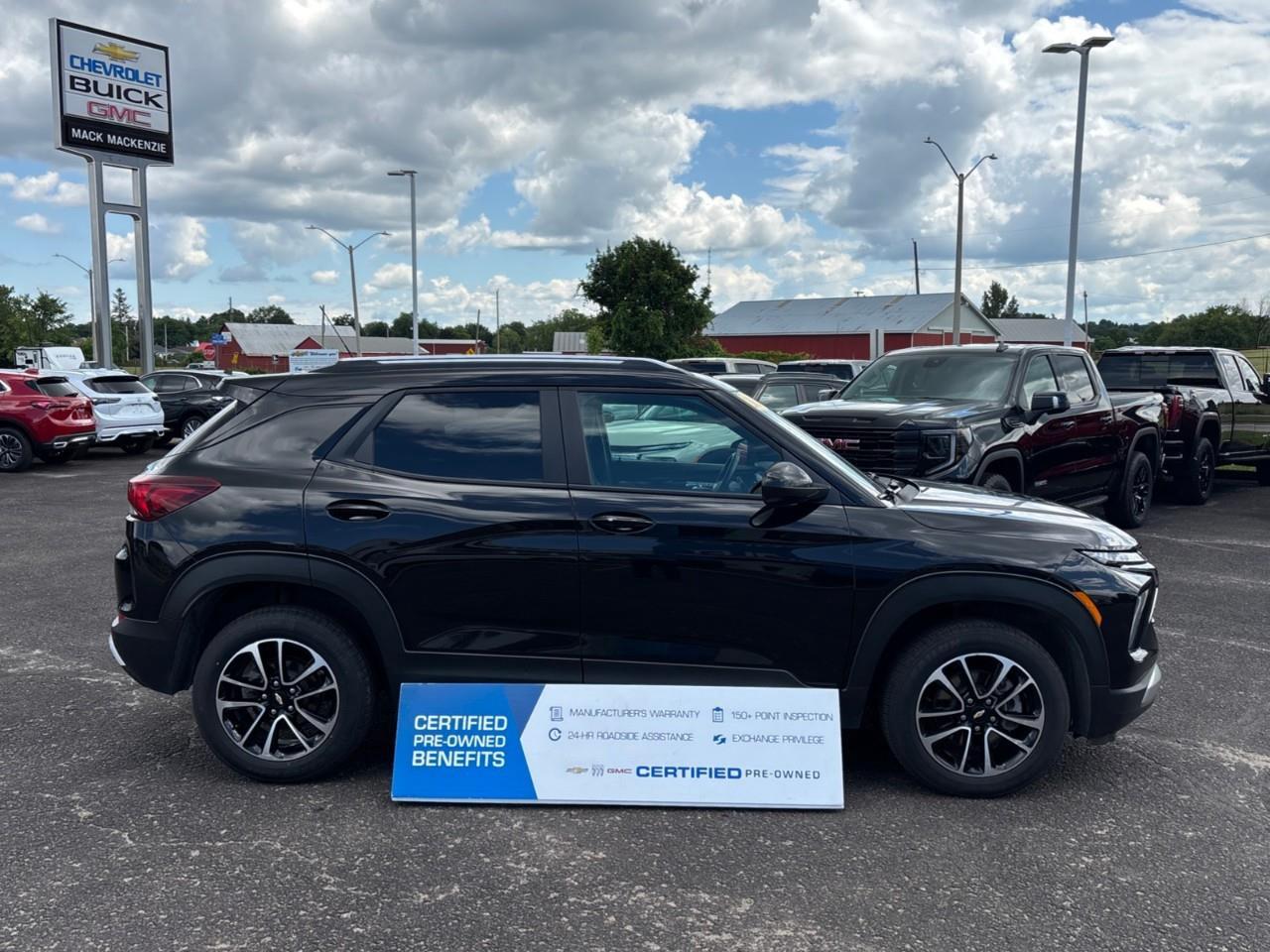 2025 Chevrolet TrailBlazer LT Used 2025 5 Passenger Small AWD SUV with Heated Front Seats, Heated Steering Wheel and a 11 Diagonal Touchscreen Radio with Wireless Apple CarPlay and Wireless Android Auto Photo