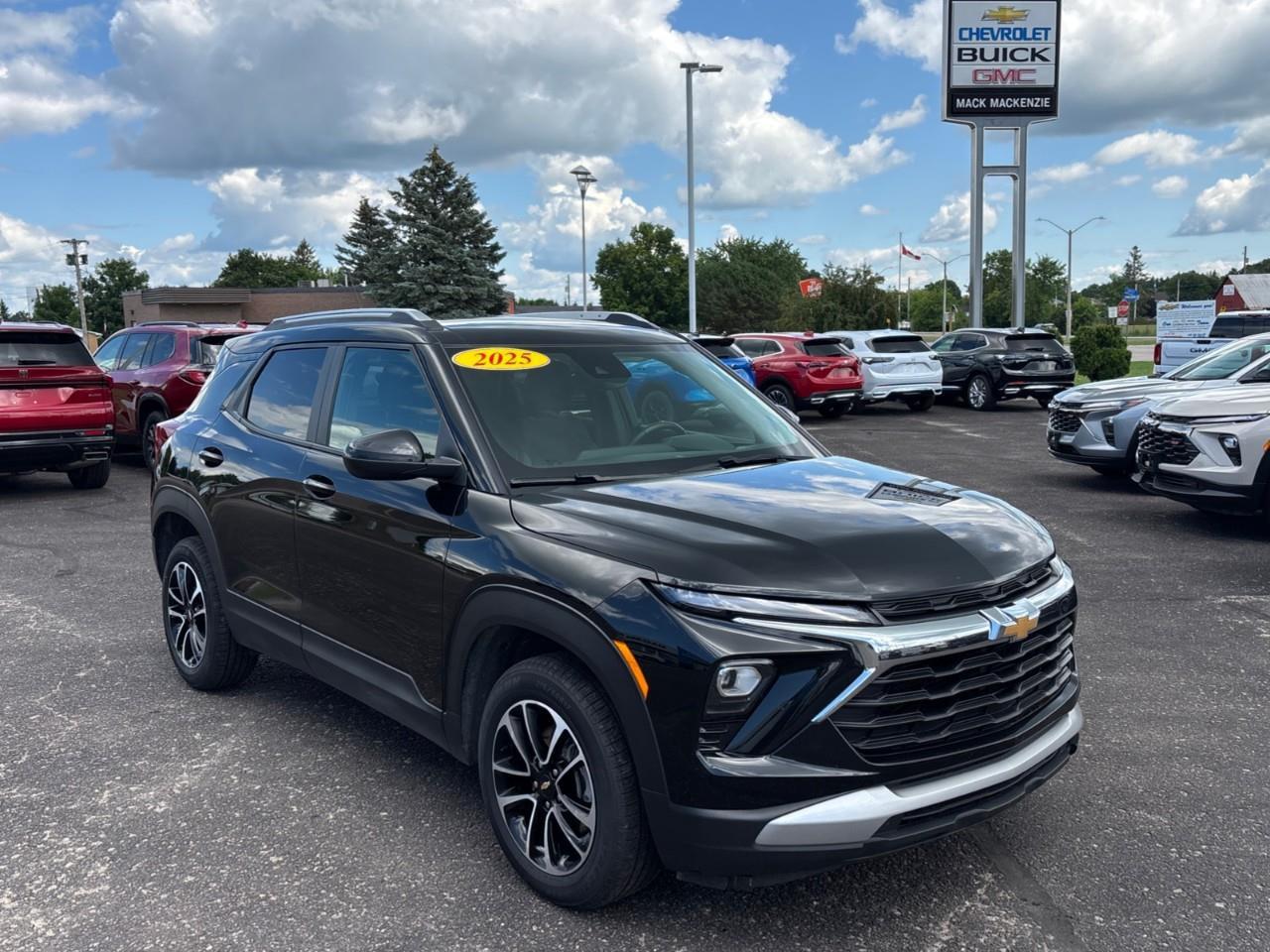 2025 Chevrolet TrailBlazer LT Used 2025 5 Passenger Small AWD SUV with Heated Front Seats, Heated Steering Wheel and a 11 Diagonal Touchscreen Radio with Wireless Apple CarPlay and Wireless Android Auto Photo