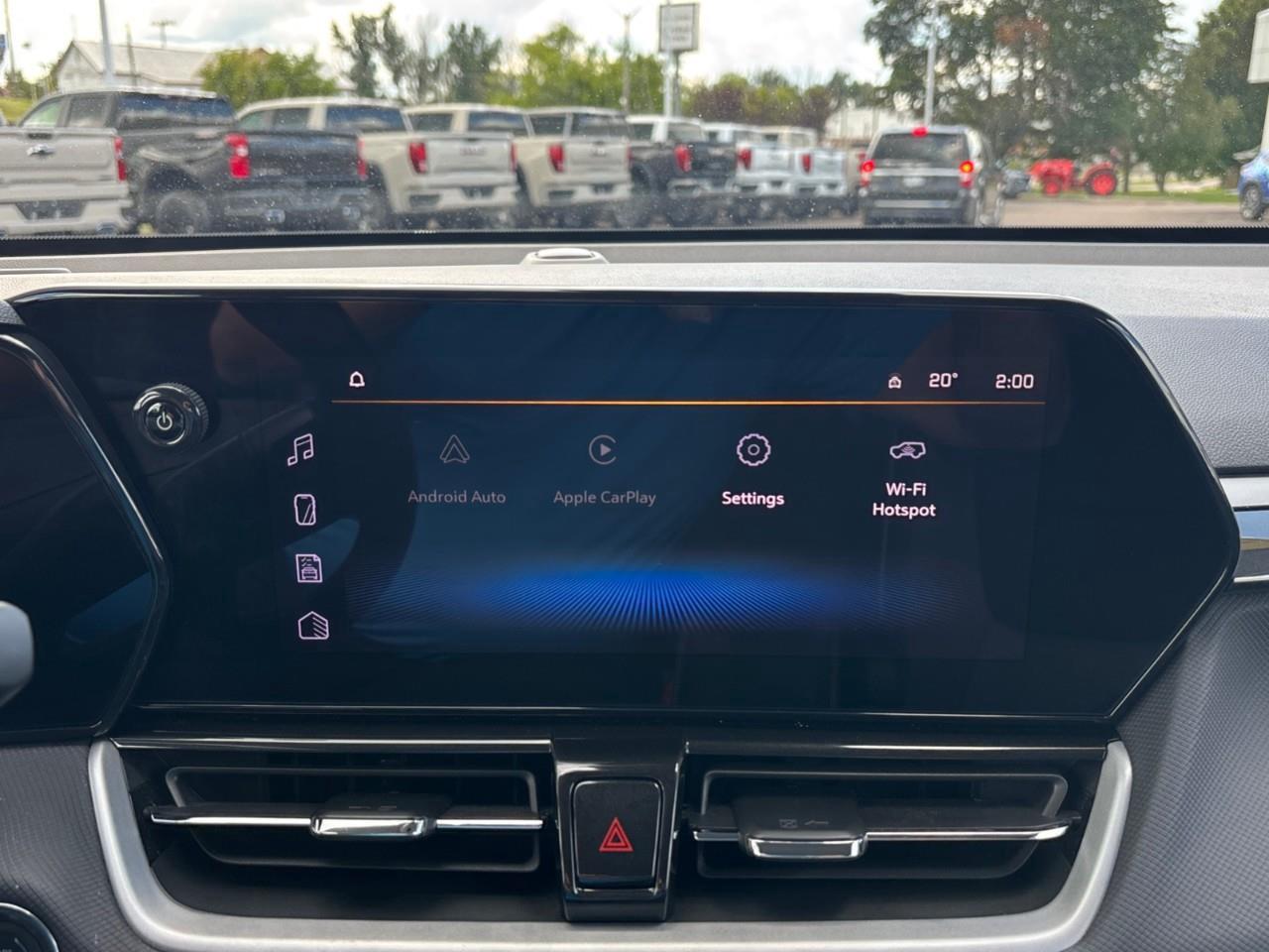 2025 Chevrolet TrailBlazer LT Used 2025 5 Passenger Small AWD SUV with Heated Front Seats, Heated Steering Wheel and a 11 Diagonal Touchscreen Radio with Wireless Apple CarPlay and Wireless Android Auto Photo