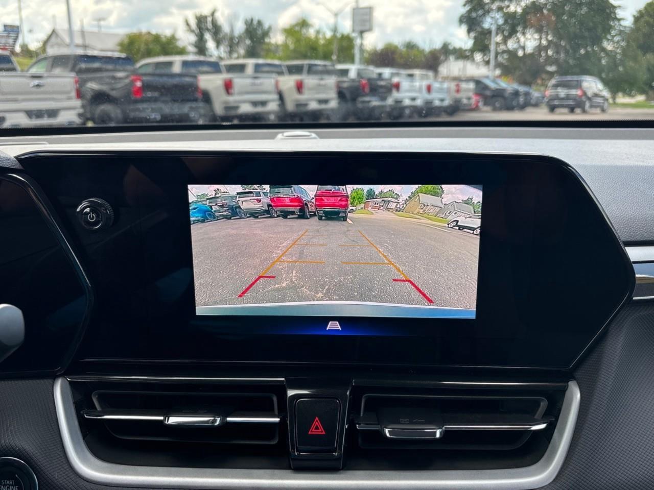 2025 Chevrolet TrailBlazer LT Used 2025 5 Passenger Small AWD SUV with Heated Front Seats, Heated Steering Wheel and a 11 Diagonal Touchscreen Radio with Wireless Apple CarPlay and Wireless Android Auto Photo