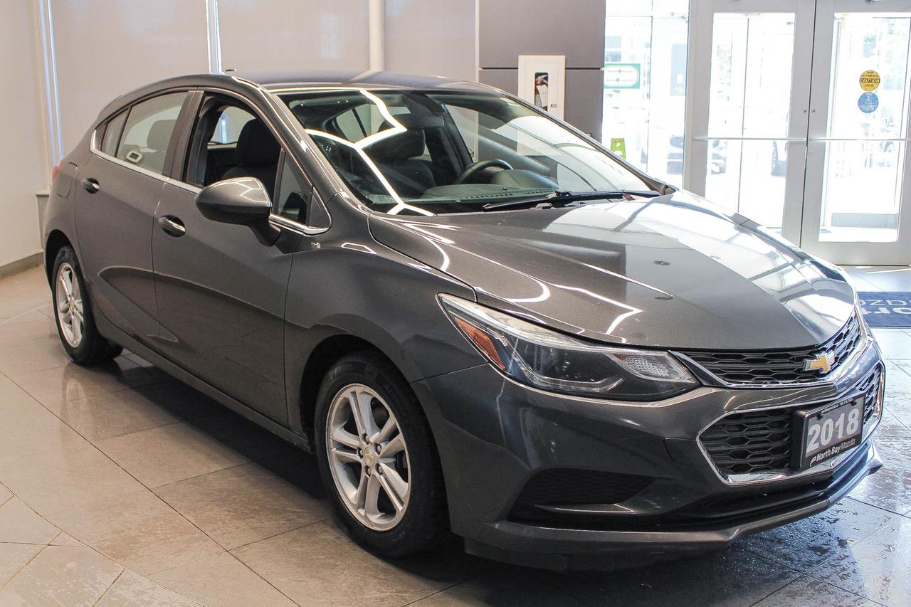 2018 Chevrolet Cruze LT Auto CLOTH UPHOLSTERY - HEATED FRONT SEATS - CLEAN CARFAX! Photo