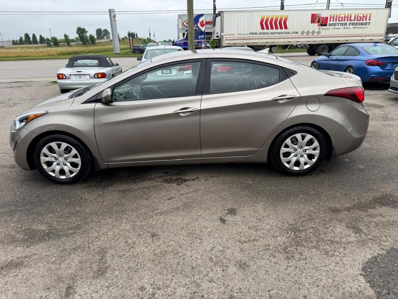 2015 Hyundai Elantra GL, SEDAN, AUTO, 4 CYL, GREAT ON FUEL, CERTIFIED Photo