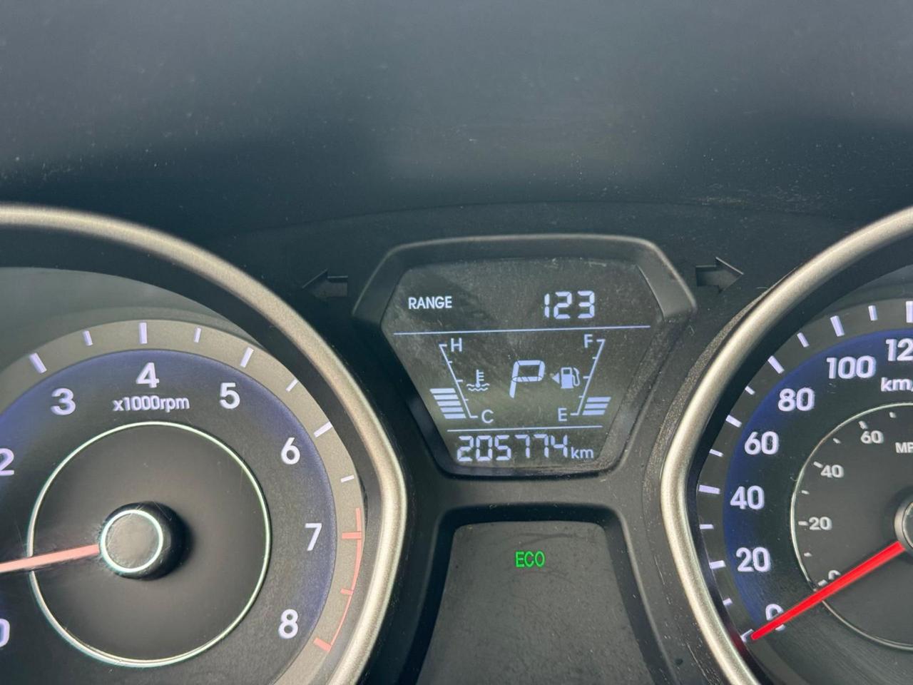2015 Hyundai Elantra GL, SEDAN, AUTO, 4 CYL, GREAT ON FUEL, CERTIFIED Photo