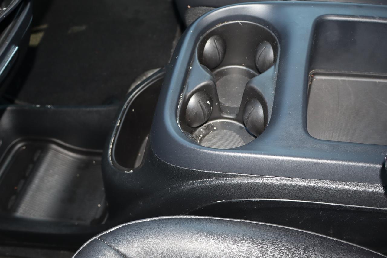 2025 Chrysler Pacifica Select FWD Photo