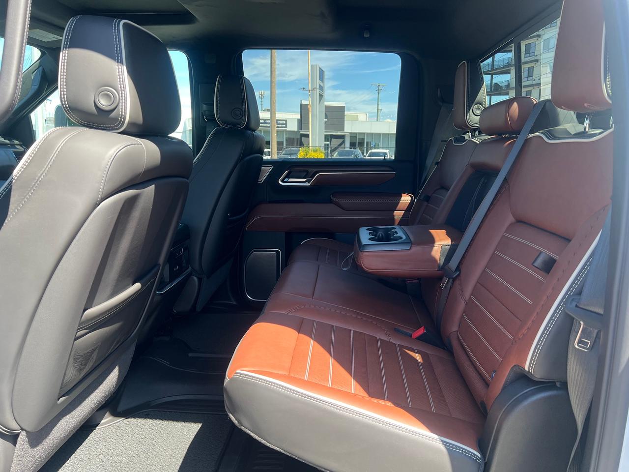 2026 GMC Sierra 3500 Denali ULTIMATE Photo