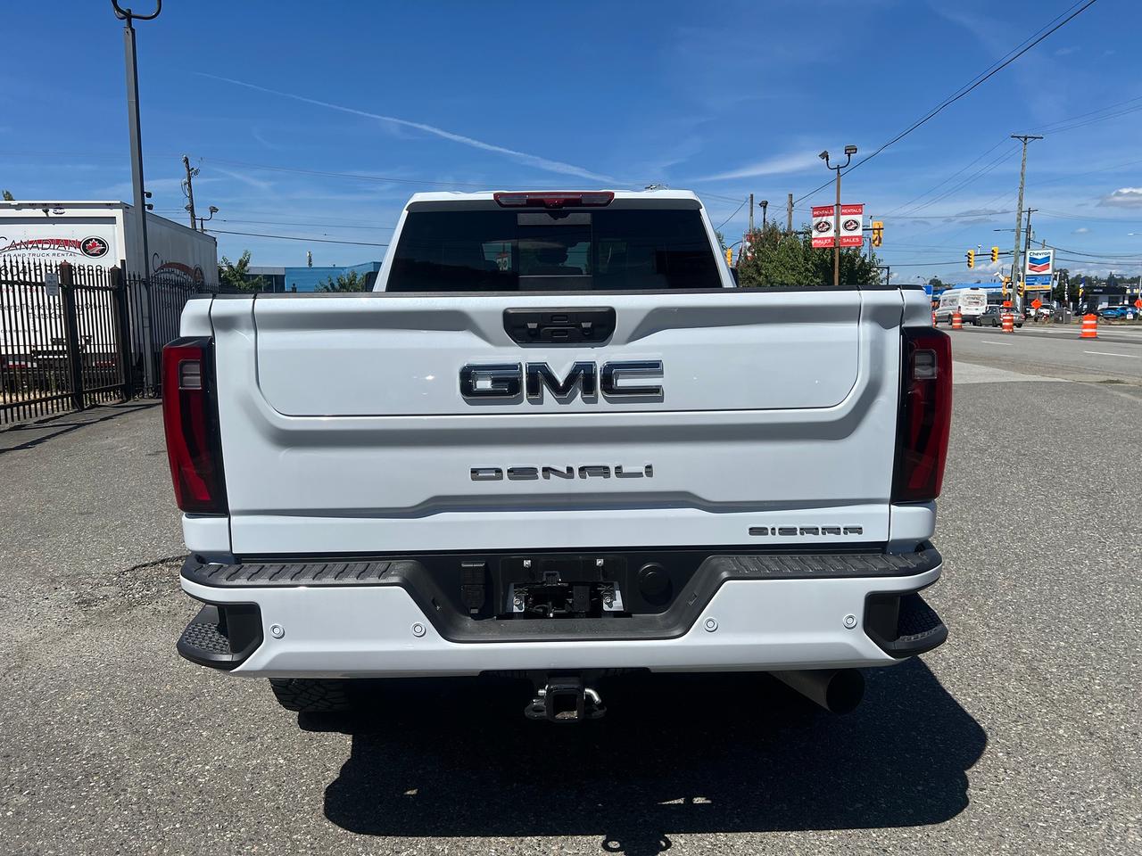 2026 GMC Sierra 3500 Denali ULTIMATE Photo