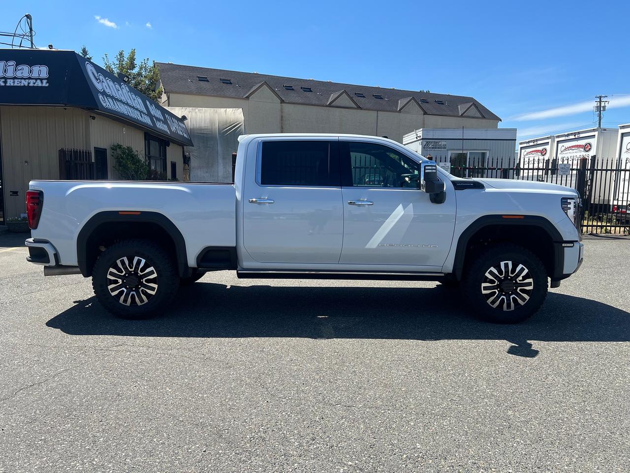 2026 GMC Sierra 3500 Denali ULTIMATE Photo
