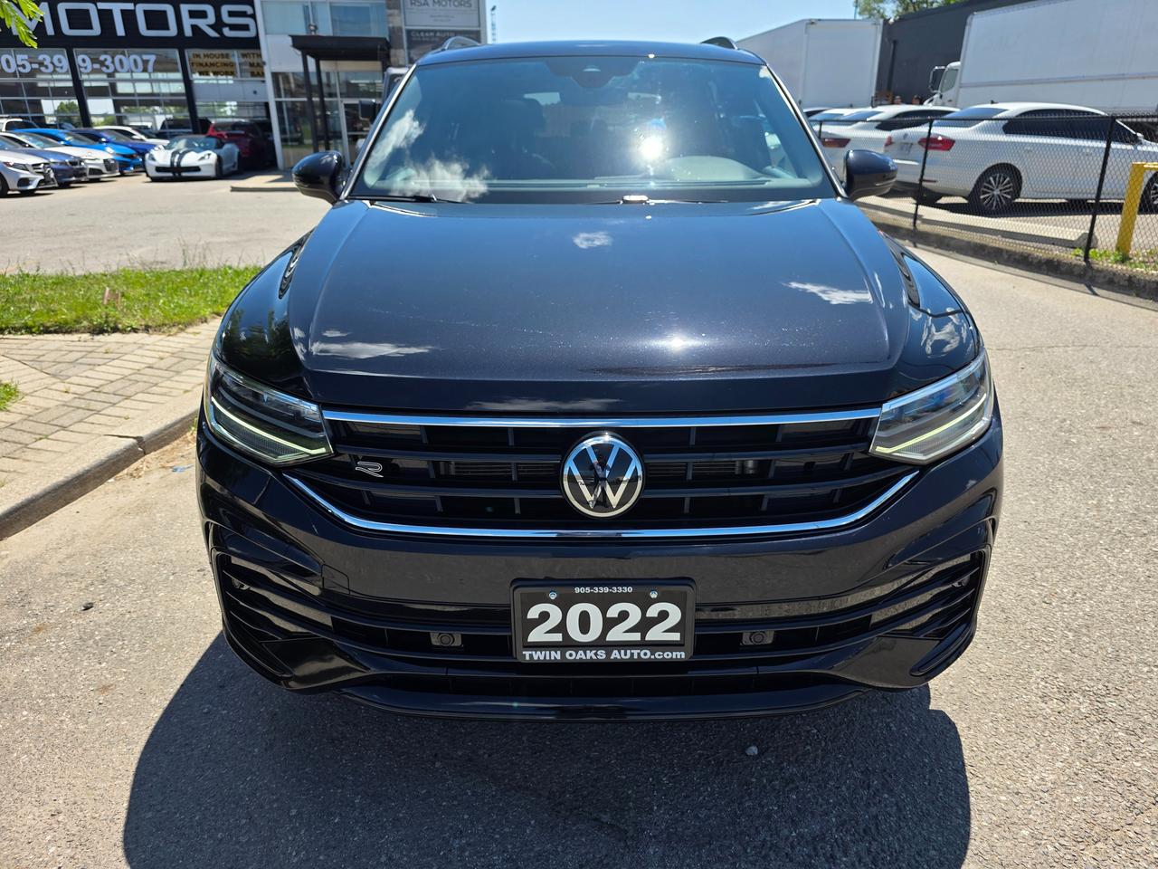 2022 Volkswagen Tiguan Comfortline R-Line Black Edition 4MOTION - Photo #1
