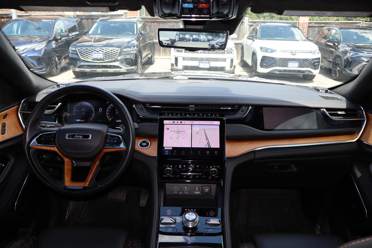 2023 Jeep Grand Cherokee Summit Reserve 4x4 6 Passnger Photo